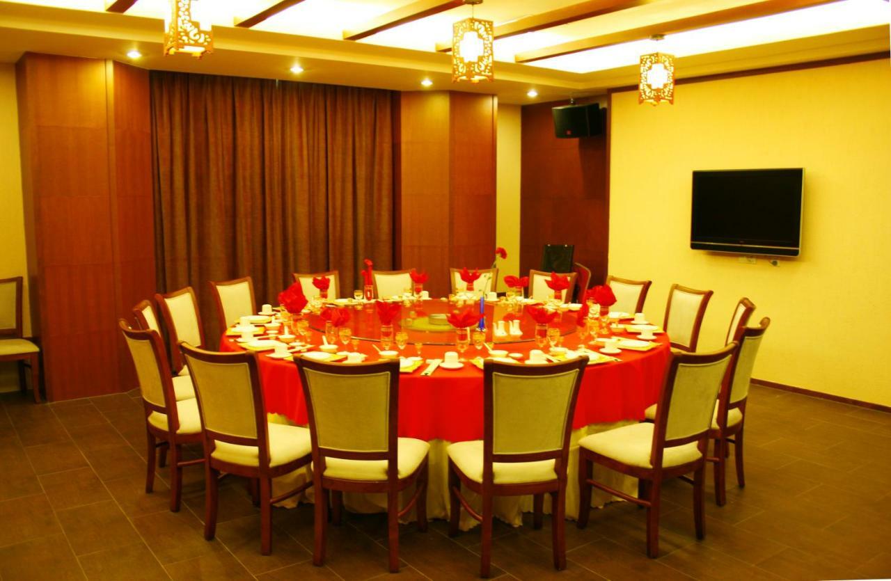Rongjin Haiyue Hotel Sanya Extérieur photo